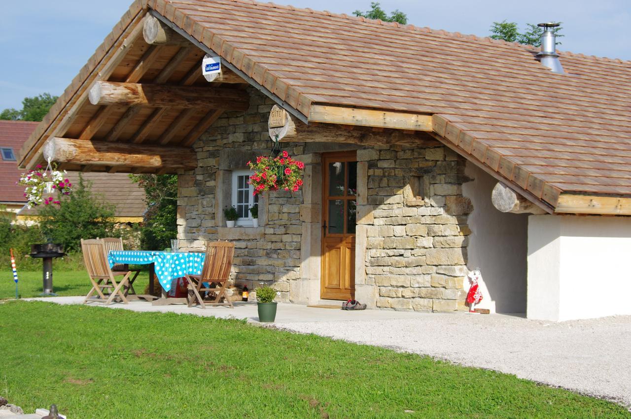 Chambre D'Hotes Chez Karine Et Roland Le Fied Exterior foto